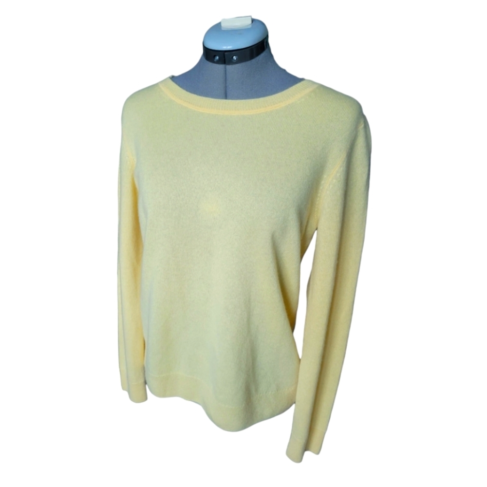 Tahari Cashmere Crew Neck Sweater Size Medium Yellow